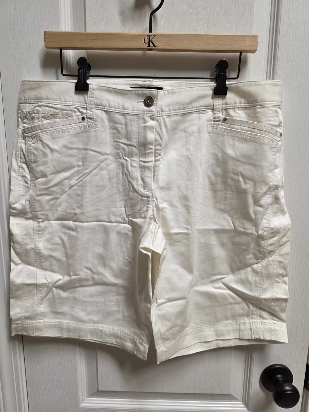 White House Black Market Cream Stretch Bermuda Shorts